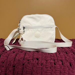 👜 NWT Kipling Keefe Crossbody Bag in New Alabaster White